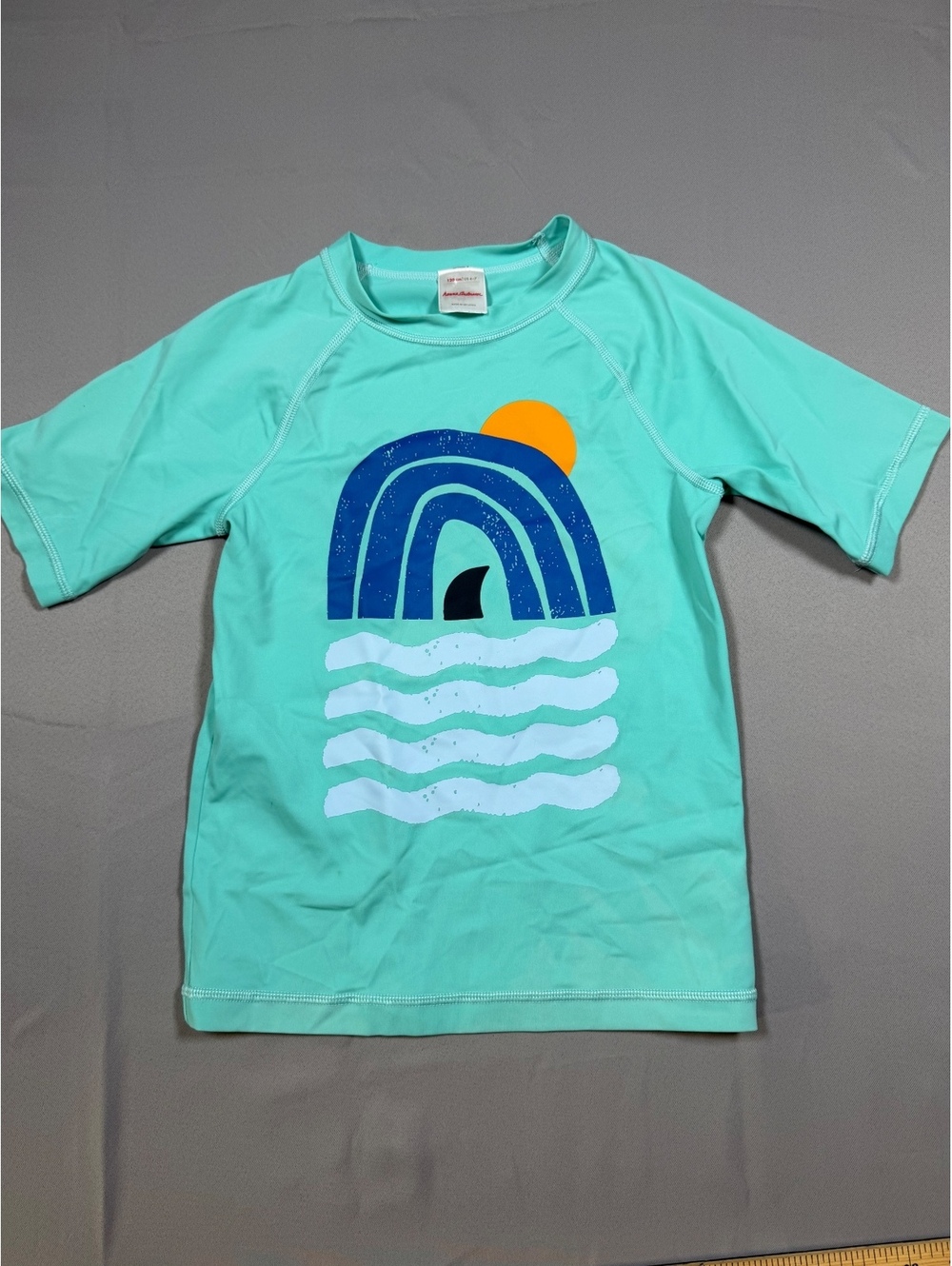 Hanna Andersson Kids Aqua Rainbow Rash Guard Swim Top 120 cm
